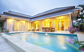Hua Hin Villa With Private Pool